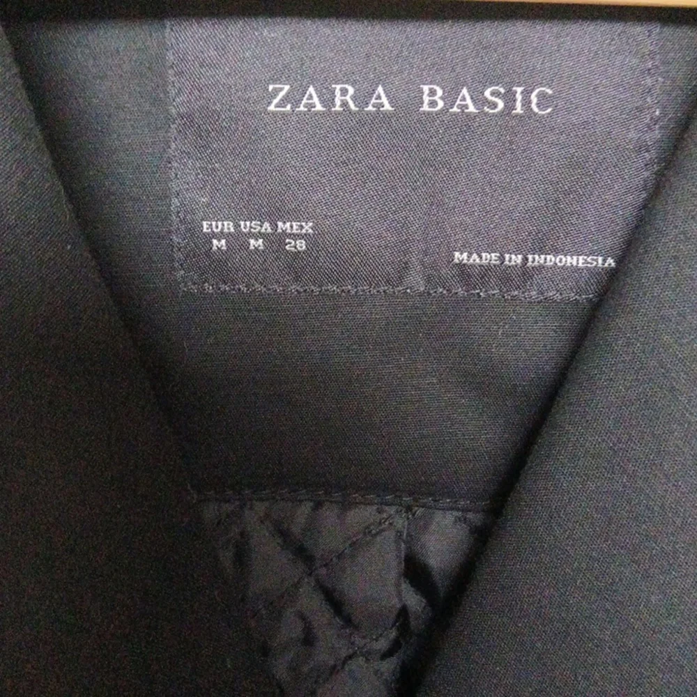 Ptp20" Zara Quilted Trench Coat In Black For Women - Picture 6 of 17